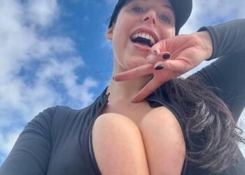 Angela White biography